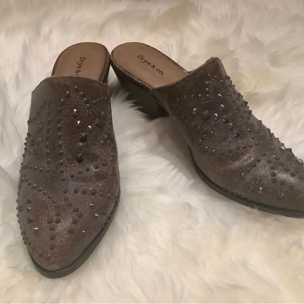 Frye & Co Women's Leather Studded Mules Bronze Brown 10M